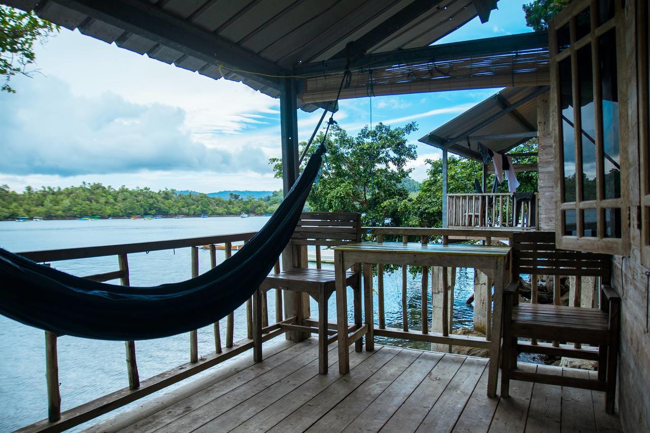 Olala Cafe & Bungalows サバン エクステリア 写真